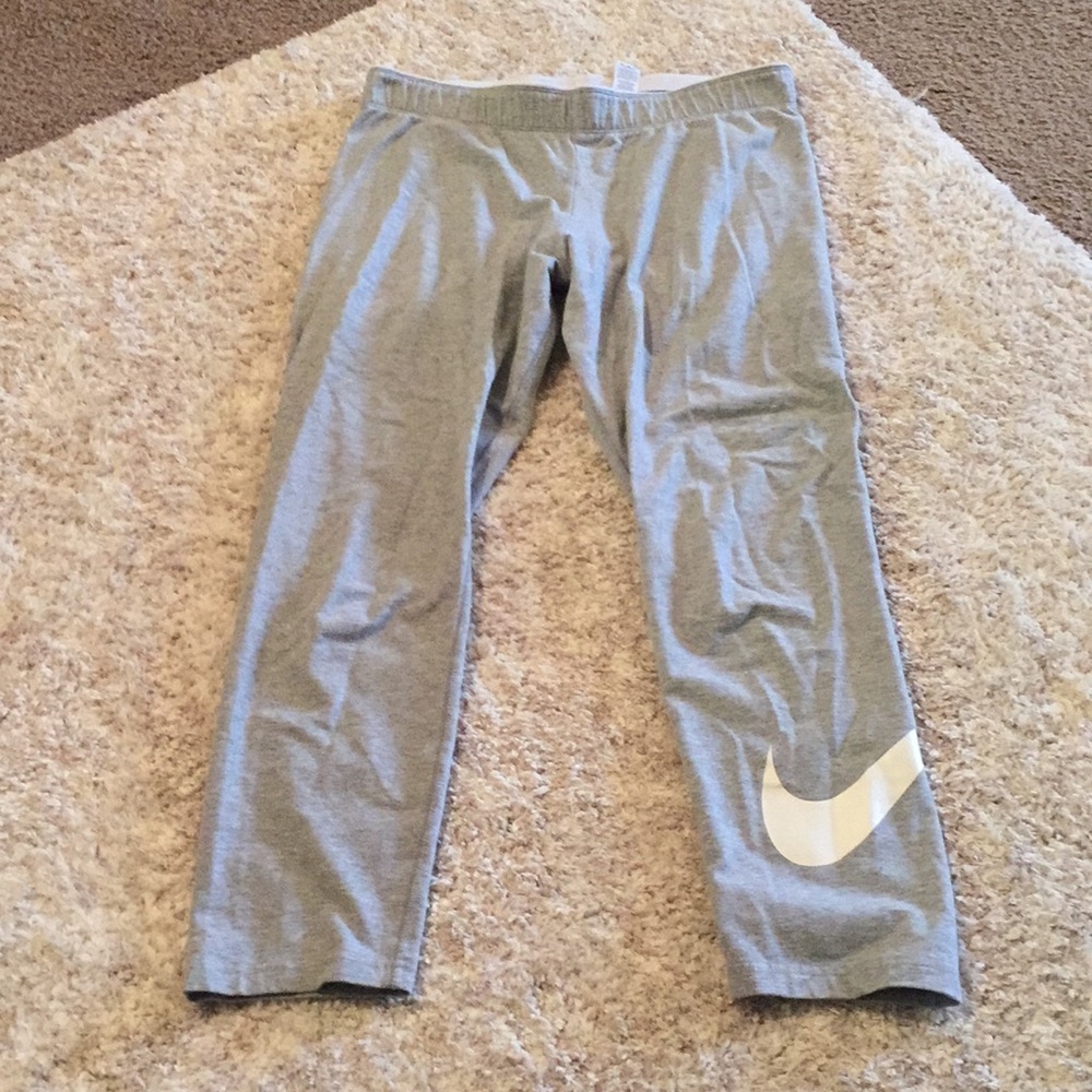 Nike cropped leggings